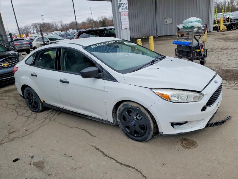 Photo 4 from auction – 2015 FORD FOCUS S with VIN 1FADP3E22FL374115