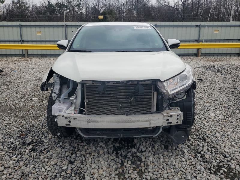 Photo 5 from auction – 2019 TOYOTA HIGHLANDER with VIN 5TDZARFH9KS055309
