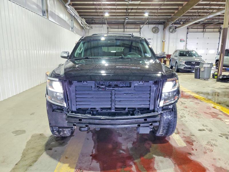 Photo 5 from auction – 2017 CHEVROLET SUBURBAN K with VIN 1GNSKJKC0HR259988