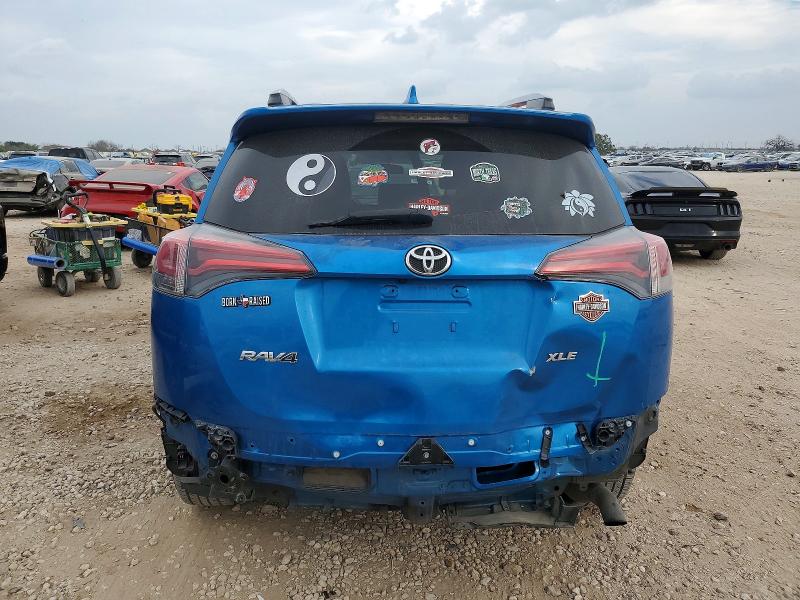 Photo 6 from auction – 2016 TOYOTA RAV4 XLE with VIN JTMWFREV2GJ065065