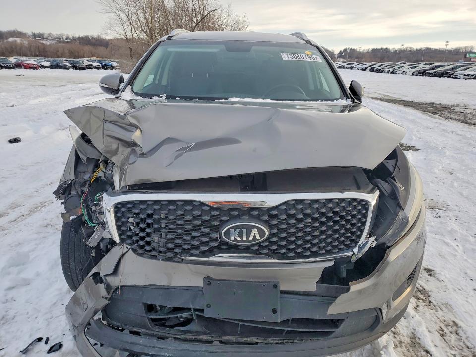 Photo 5 from auction – 2016 KIA SORENTO with VIN 5XYPG4A3XGG076811