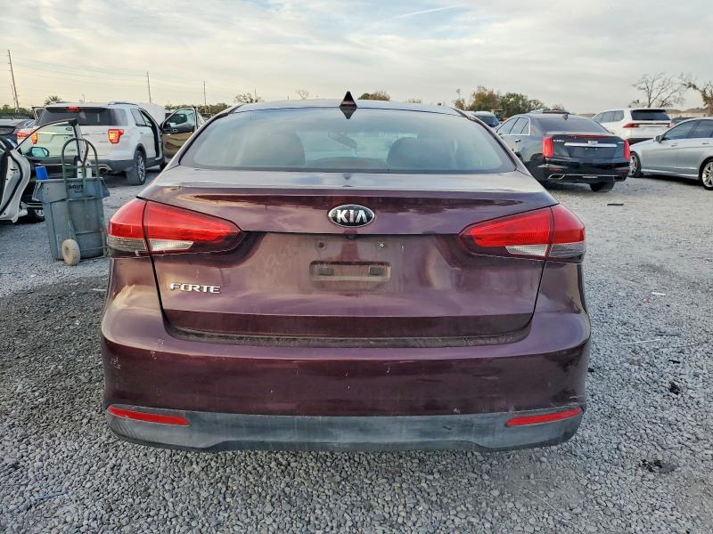 Photo 6 from auction – 2018 KIA FORTE LX with VIN 3KPFL4A75JE243039