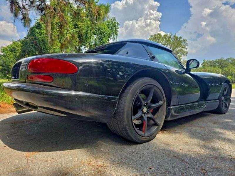 Photo 4 from auction – 2000 DODGE VIPER RT-1 with VIN 1B3ER65E9YV604682