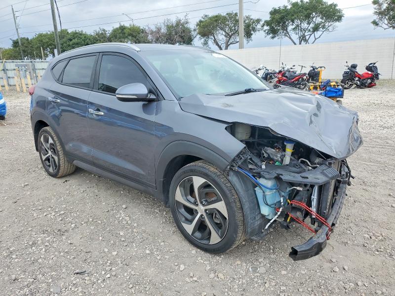 Photo 4 from auction – 2016 HYUNDAI TUCSON LIM with VIN KM8J33A28GU246127