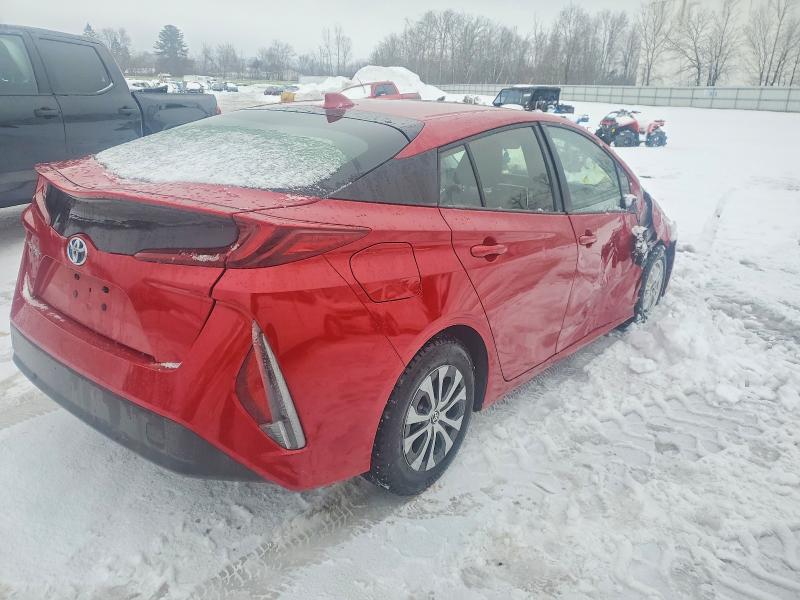 Photo 3 from auction – 2022 TOYOTA PRIUS PRIM with VIN JTDKAMFP0N3227552