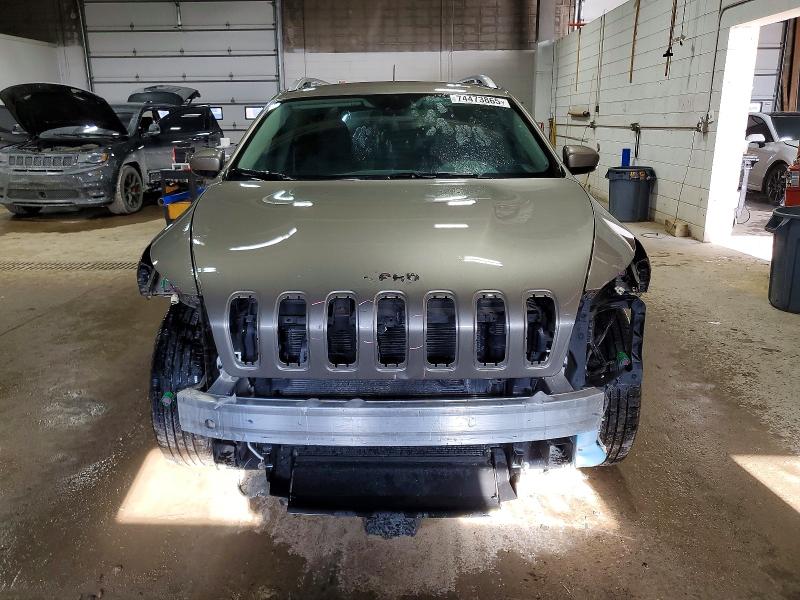 Photo 5 from auction – 2016 JEEP CHEROKEE with VIN 1C4PJMCB0GW334164