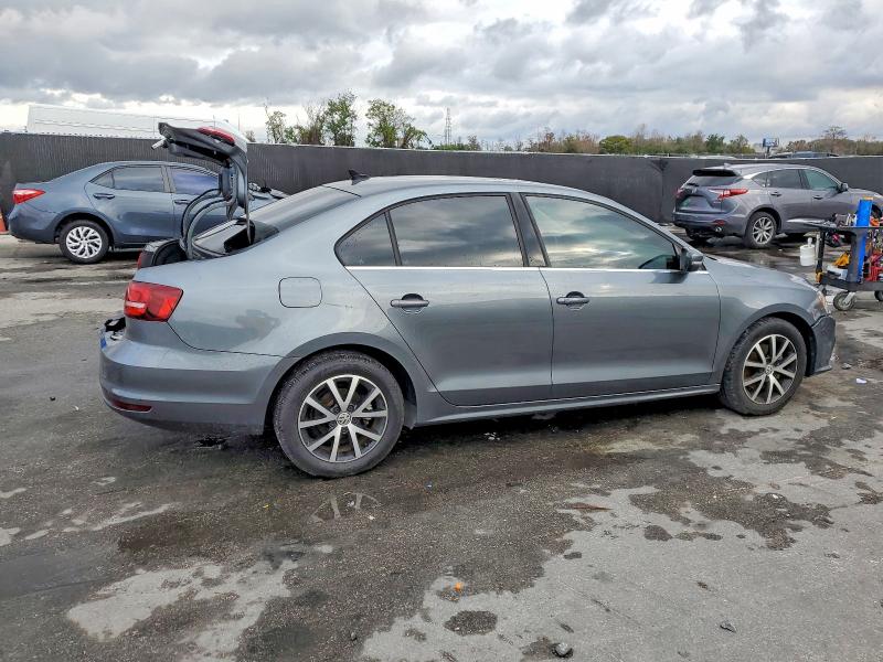 Photo 3 from auction – 2017 VOLKSWAGEN JETTA with VIN 3VWDB7AJ1HM400943