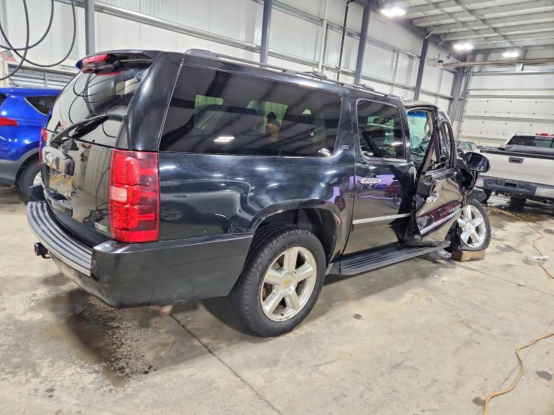 Photo 3 from auction – 2011 CHEVROLET SUBURBAN K with VIN 1GNSKKE3XBR166730