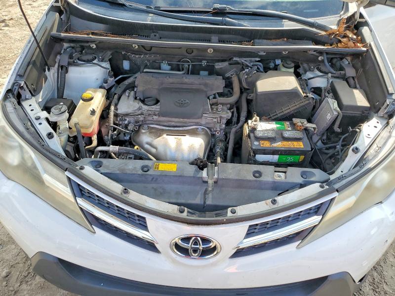 Photo 12 from auction – 2015 TOYOTA RAV4 XLE with VIN 2T3WFREV6FW207174
