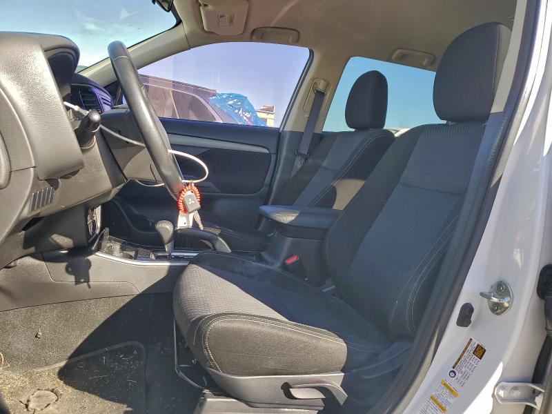 Photo 7 from auction – 2017 MITSUBISHI OUTLANDER with VIN JA4AD2A38HZ041832