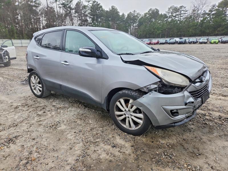 Photo 4 from auction – 2011 HYUNDAI TUCSON with VIN KM8JU3AC5BU191764