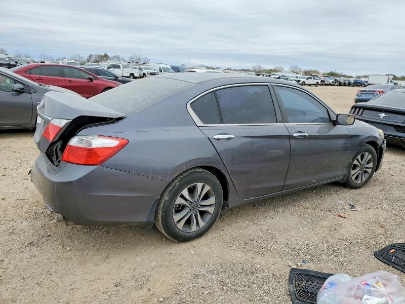 Photo 3 from auction – 2015 HONDA ACCORD with VIN 1HGCR2F37FA222071
