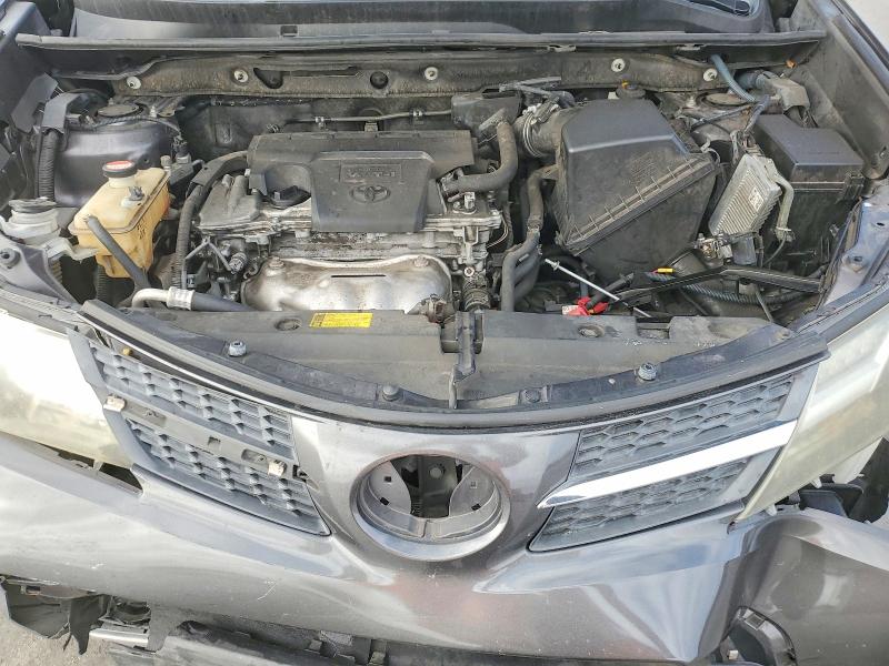 Photo 12 from auction – 2015 TOYOTA RAV4 XLE with VIN JTMWFREVXFJ033494