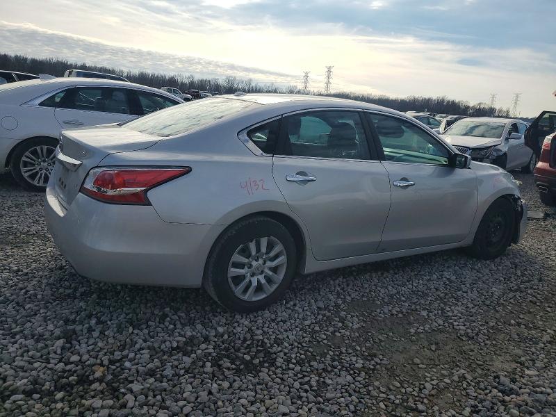 Photo 3 from auction – 2015 NISSAN ALTIMA 2.5 with VIN 1N4AL3AP5FC203634