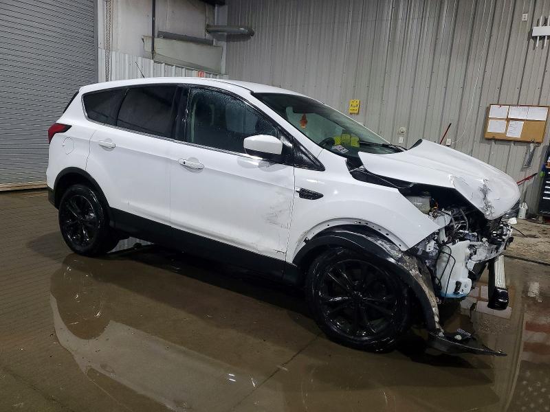 Photo 4 from auction – 2019 FORD ESCAPE SE with VIN 1FMCU9G92KUB66442