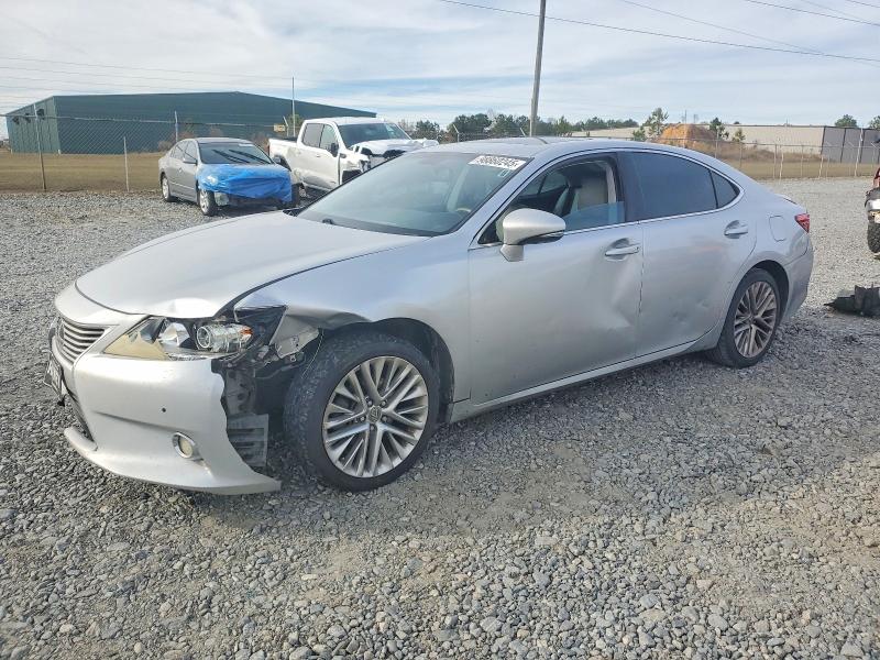 LEXUS ES 350 2013 مع رقم تعريف المركبة JTHBK1GG2D2038446 - صورة من المزاد