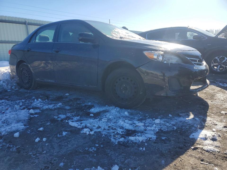 Photo 4 from auction – 2013 TOYOTA COROLLA with VIN 2T1BU4EEXDC104113