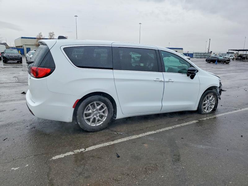 Photo 3 from auction – 2025 CHRYSLER VOYAGER LX with VIN 2C4RC1CGXSR519109