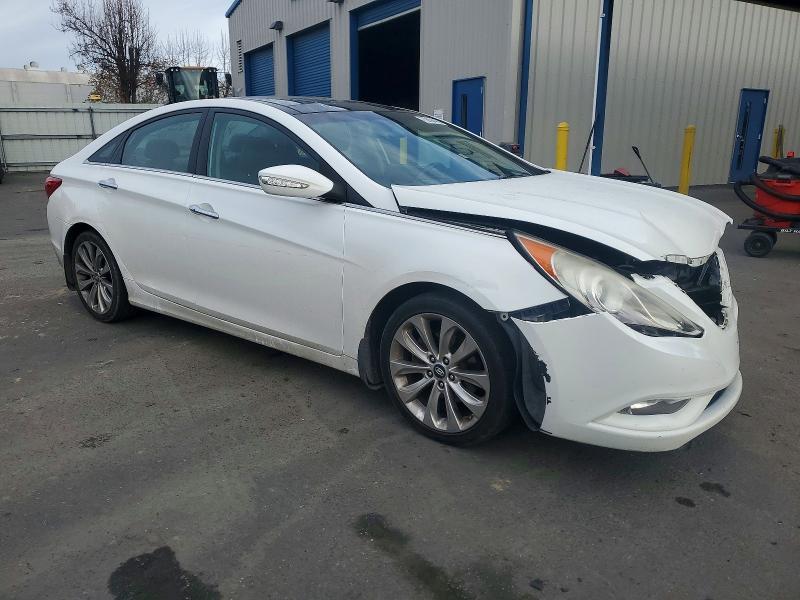 Photo 4 from auction – 2012 HYUNDAI SONATA with VIN 5NPEC4AB9CH404538