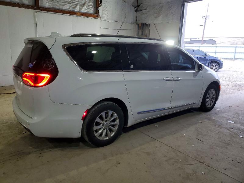 Photo 3 from auction – 2019 CHRYSLER PACIFICA with VIN 2C4RC1BG9KR625407