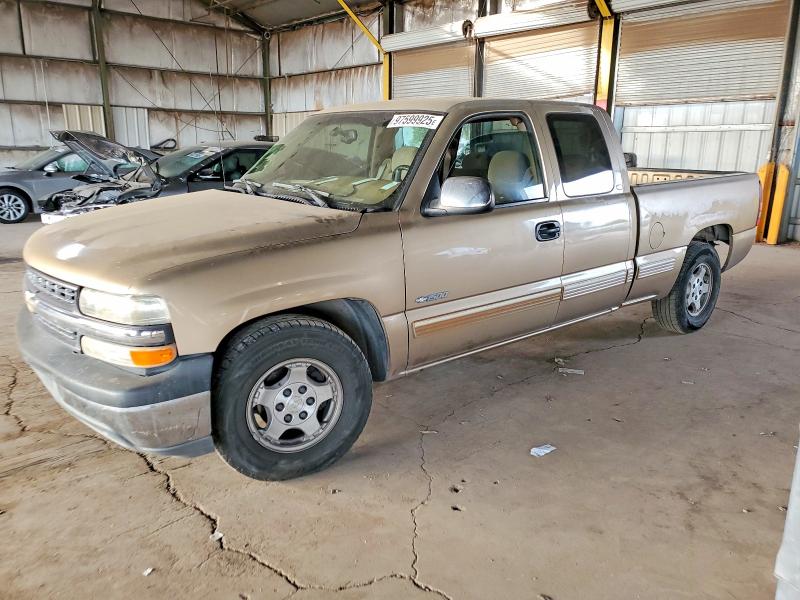 CHEVROLET SILVERADO 2000 with VIN 2GCEC19T1Y1392745 - Photo from auction