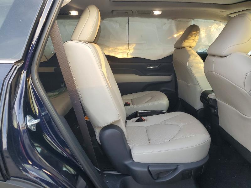 Photo 11 from auction – 2024 TOYOTA GRAND HIGH with VIN 5TDAAAB58RS069447