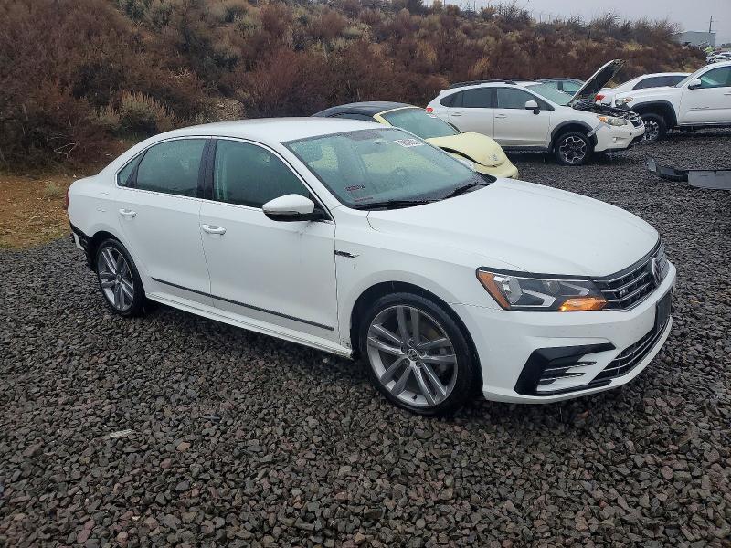 Photo 4 from auction – 2017 VOLKSWAGEN PASSAT with VIN 1VWDT7A33HC060565