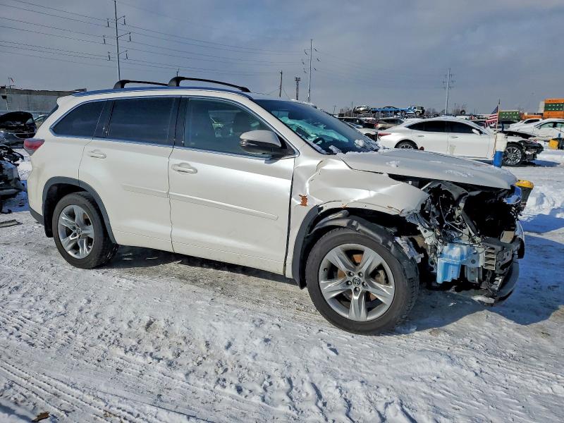 Photo 4 from auction – 2016 TOYOTA HIGHLANDER with VIN 5TDDKRFH5GS232131