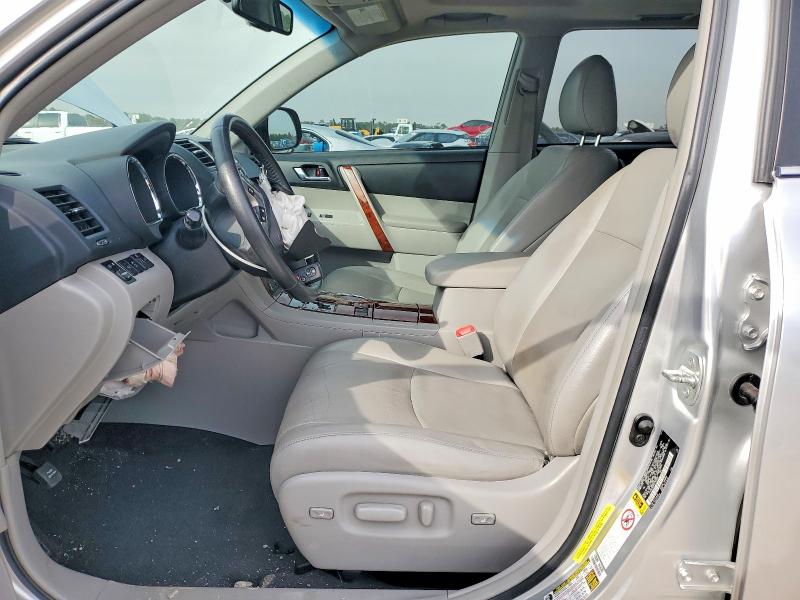 Photo 7 from auction – 2013 TOYOTA HIGHLANDER with VIN 5TDYK3EH4DS100599