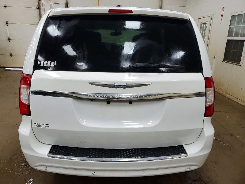 Photo 6 from auction – 2015 CHRYSLER TOWN & COU with VIN 2C4RC1CG1FR572075