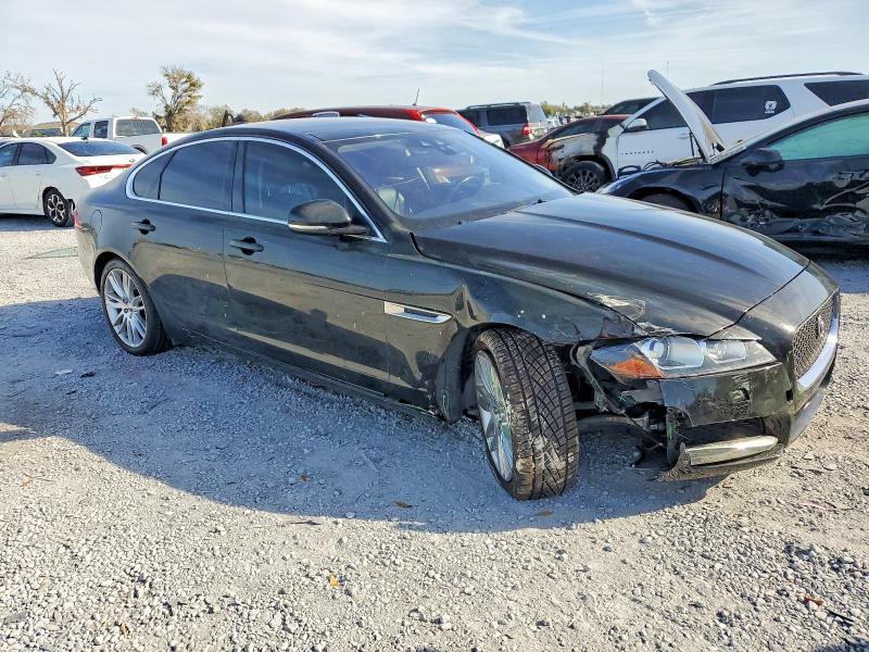 Photo 4 from auction – 2016 JAGUAR XF PRESTIG with VIN SAJBE4BV8GCY14014
