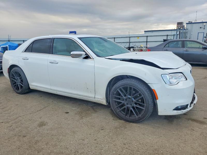 Photo 4 from auction – 2016 CHRYSLER 300C with VIN 2C3CCAEG1GH105821