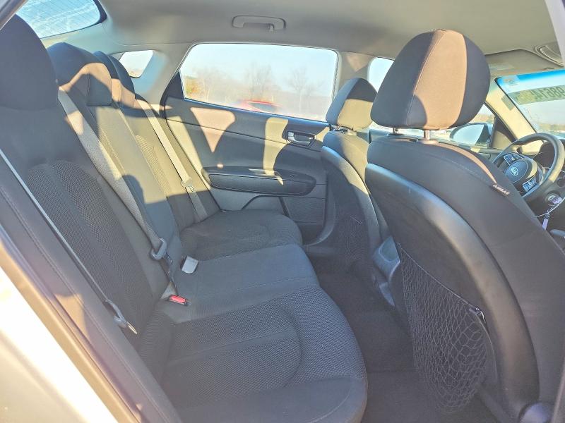 Photo 10 from auction – 2019 KIA OPTIMA with VIN 5XXGT4L34KG284172