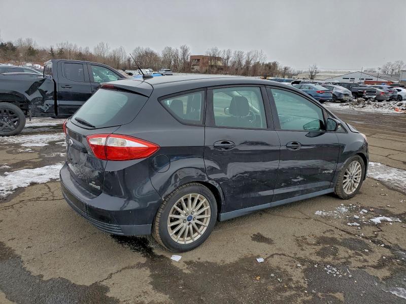Photo 3 from auction – 2013 FORD C-MAX SE with VIN 1FADP5AU8DL521974