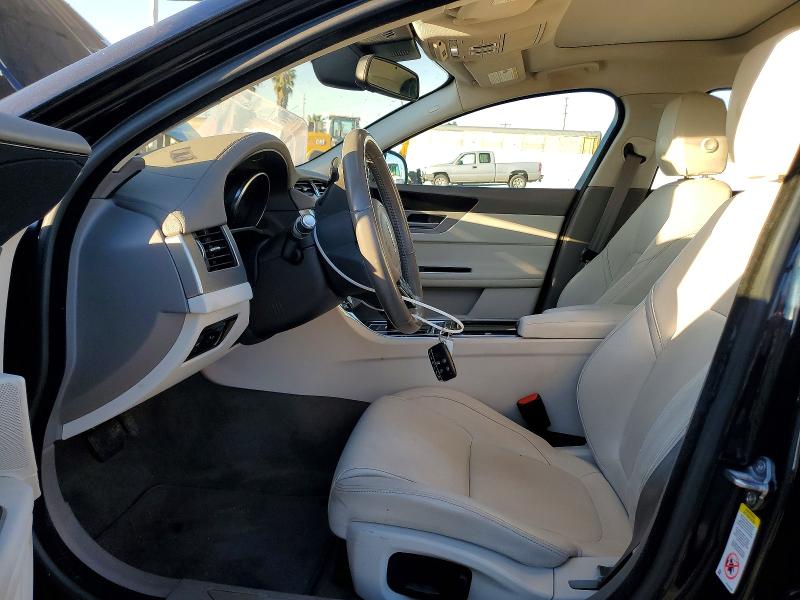 Photo 7 from auction – 2017 JAGUAR XF with VIN SAJBD4BVXHCY29506