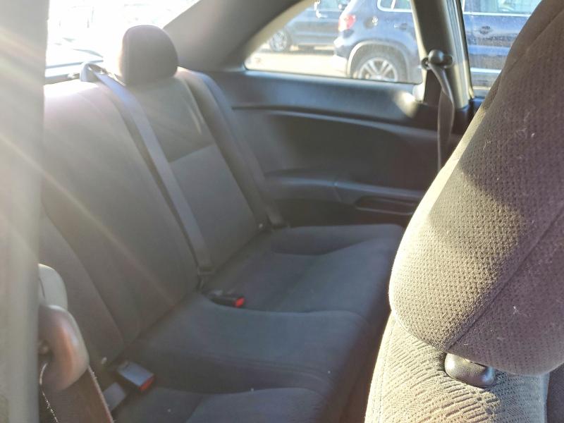 Photo 10 from auction – 2005 HONDA CIVIC EX with VIN 1HGEM22945L025251
