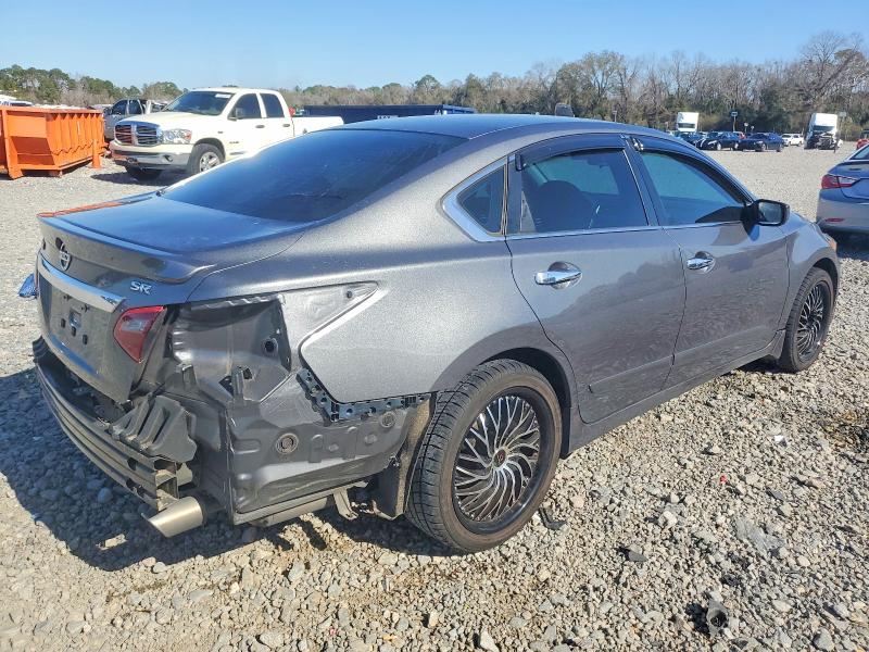 Photo 3 from auction – 2017 NISSAN ALTIMA with VIN 1N4AL3AP2HC166206