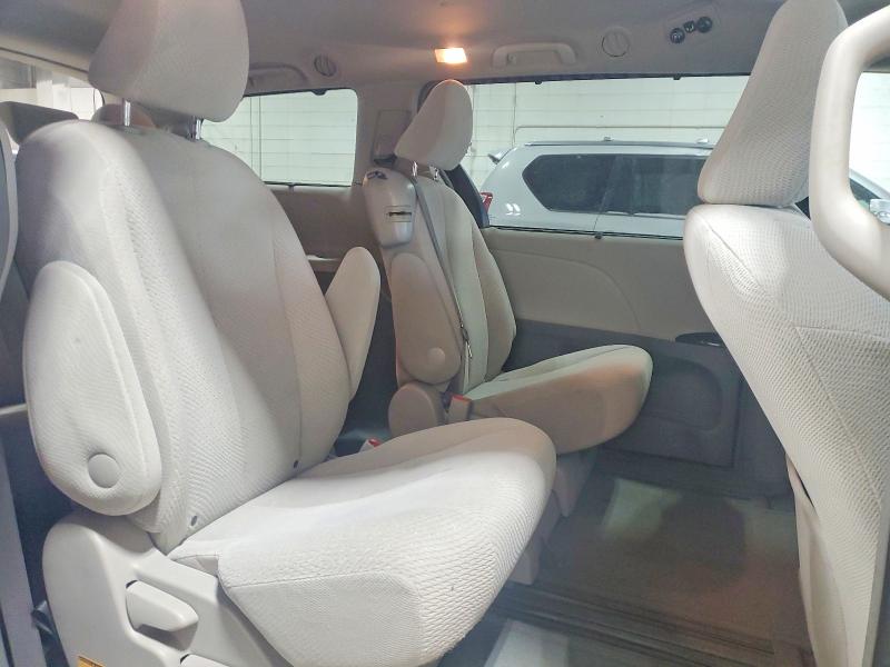 Photo 11 from auction – 2012 TOYOTA SIENNA LE with VIN 5TDKK3DC3CS248107