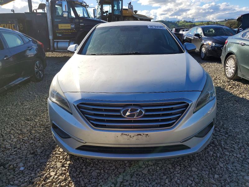 Photo 5 from auction – 2017 HYUNDAI SONATA SE with VIN 5NPE24AF1HH443489