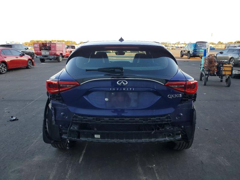 Photo 6 from auction – 2018 INFINITI QX30 BASE with VIN SJKCH5CP0JA003632