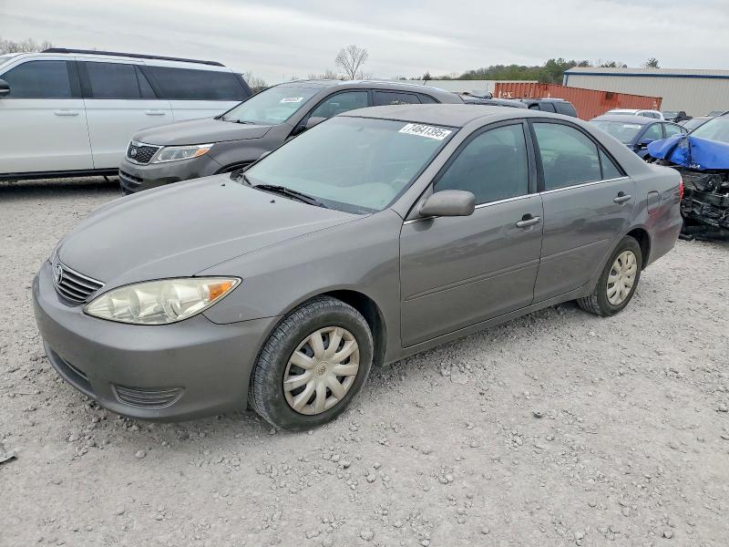 TOYOTA CAMRY 2005 with VIN 4T1BE32KX5U637547 - Photo from auction