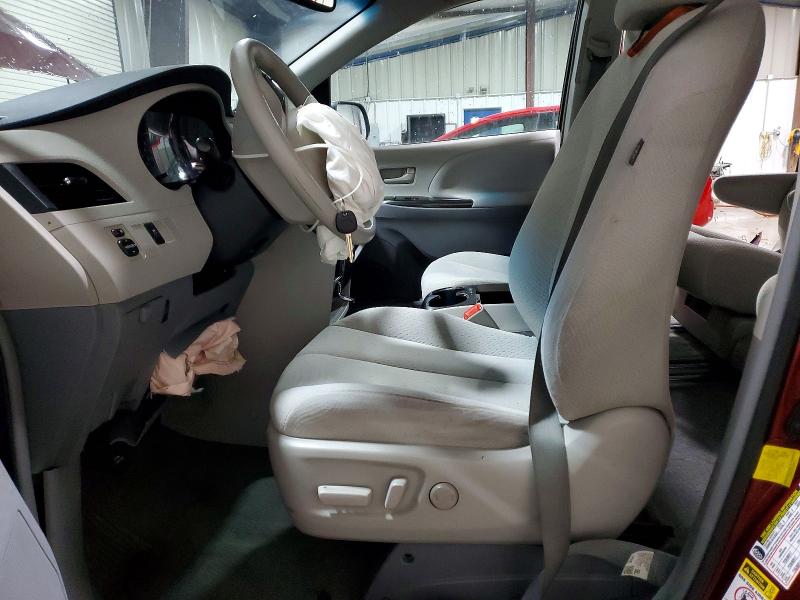 Photo 7 from auction – 2012 TOYOTA SIENNA LE with VIN 5TDKK3DC2CS208875