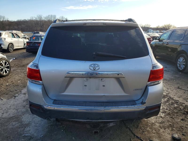 Photo 6 from auction – 2013 TOYOTA HIGHLANDER with VIN 5TDBK3EH7DS262507
