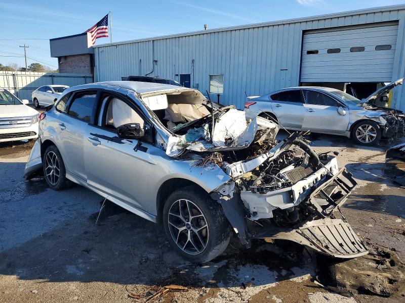 Photo 4 from auction – 2016 FORD FOCUS with VIN 1FADP3F28GL374801