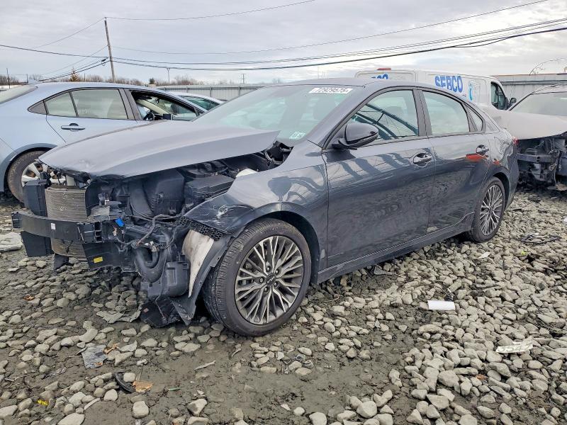 Photo 1 from auction – 2022 KIA FORTE GT L with VIN 3KPF54AD5NE421702