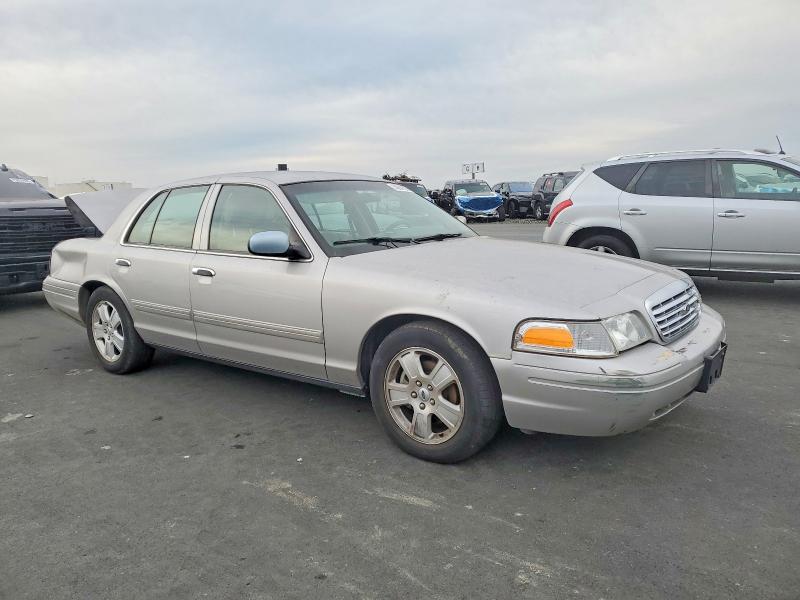 Photo 4 from auction – 2011 FORD CROWN VICT with VIN 2FABP7EV0BX148547