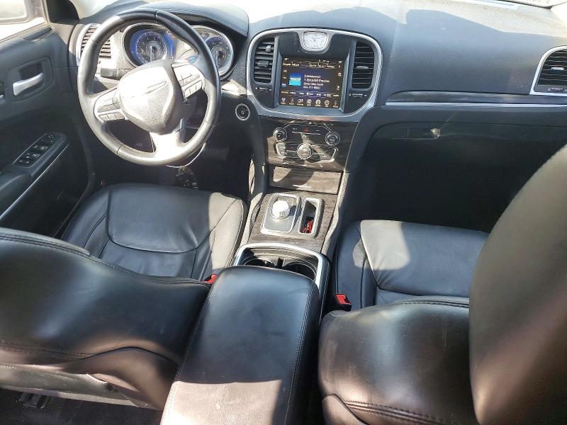 Photo 8 from auction – 2015 CHRYSLER 300 LIMITE with VIN 2C3CCAAG0FH810629