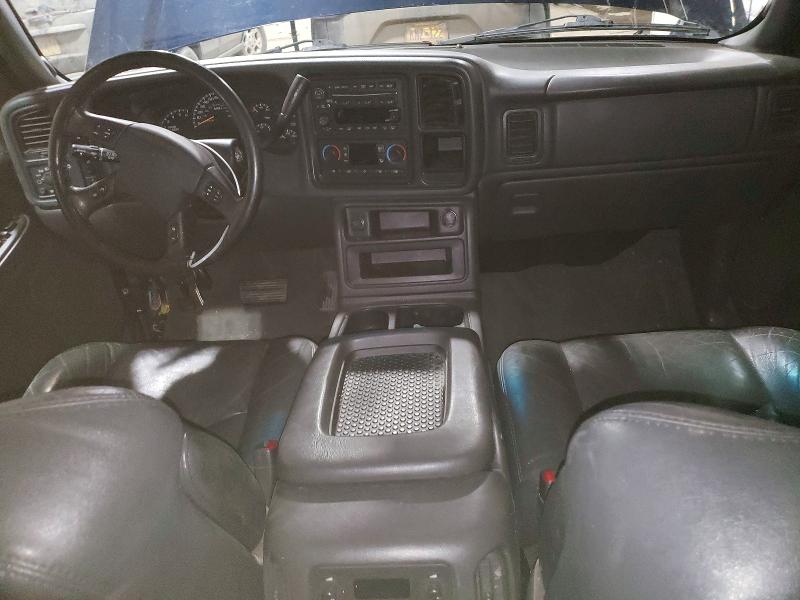Photo 8 from auction – 2004 CHEVROLET AVALANCHE with VIN 3GNEK12T44G183943
