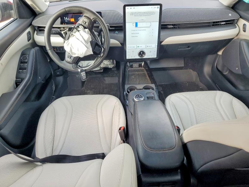 Photo 8 from auction – 2022 FORD MUSTANG MACH-E with VIN 3FMTK3RM7NMA03475