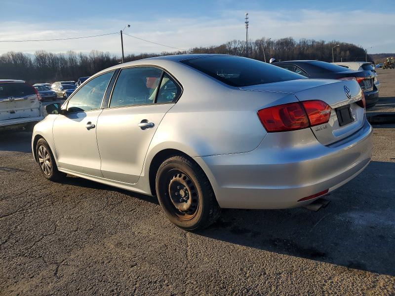 Photo 2 from auction – 2014 VOLKSWAGEN JETTA with VIN 3VW2K7AJXEM255498